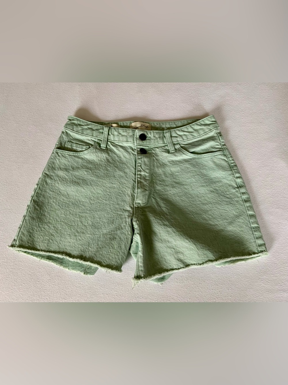 Universal Thread Vintage Midi Mint Green Denim Shorts Raw Hem Size 4/27